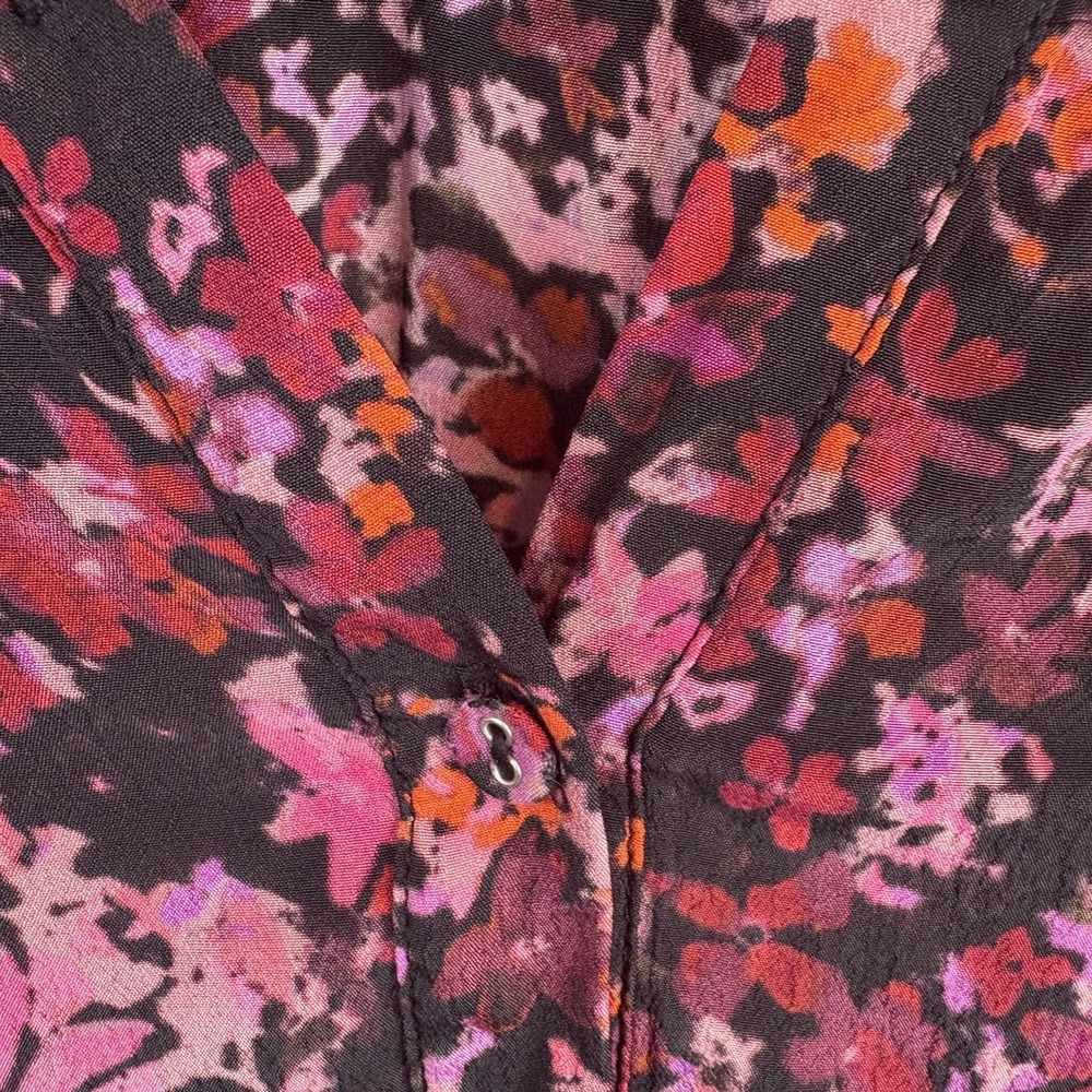 Gilner‎ Farrar  Black Red Pink Floral Smocked Long Sleeve Top Size M - Picture 10 of 12